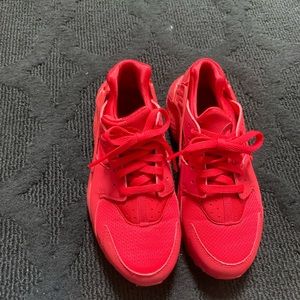 red huaraches youth size 6.5